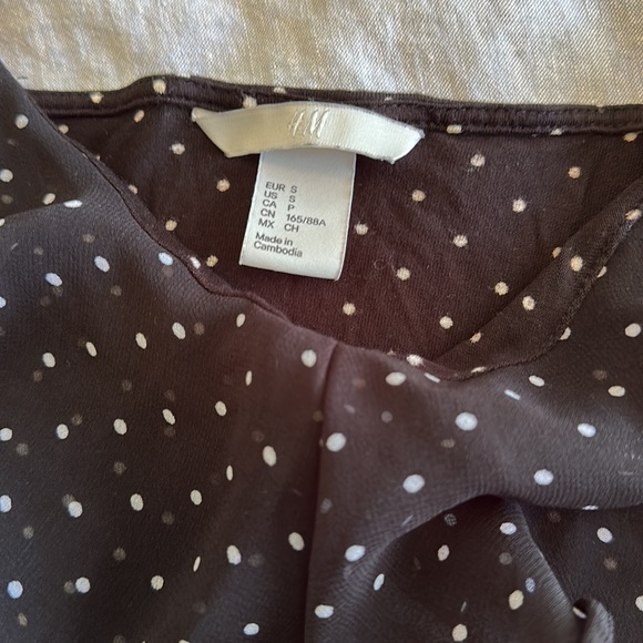 Spaghetti strap H&M size small polka dot top - Picture 2 of 4